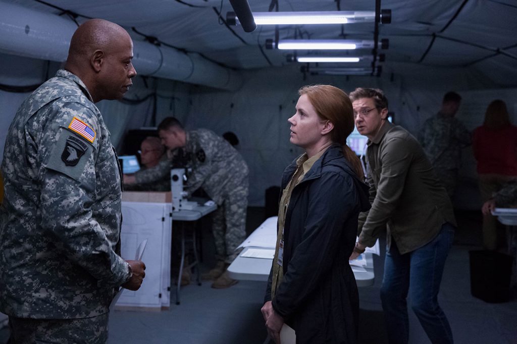 Colonel Weber (Forest Whitaker), Louise Banks (Amy Adams) and Ian Donnelly (Jeremy Renner) in ARRIVAL