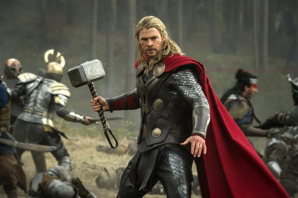 Sztárok, akik elloptak egy értékes forgatási kelléket 9 thor