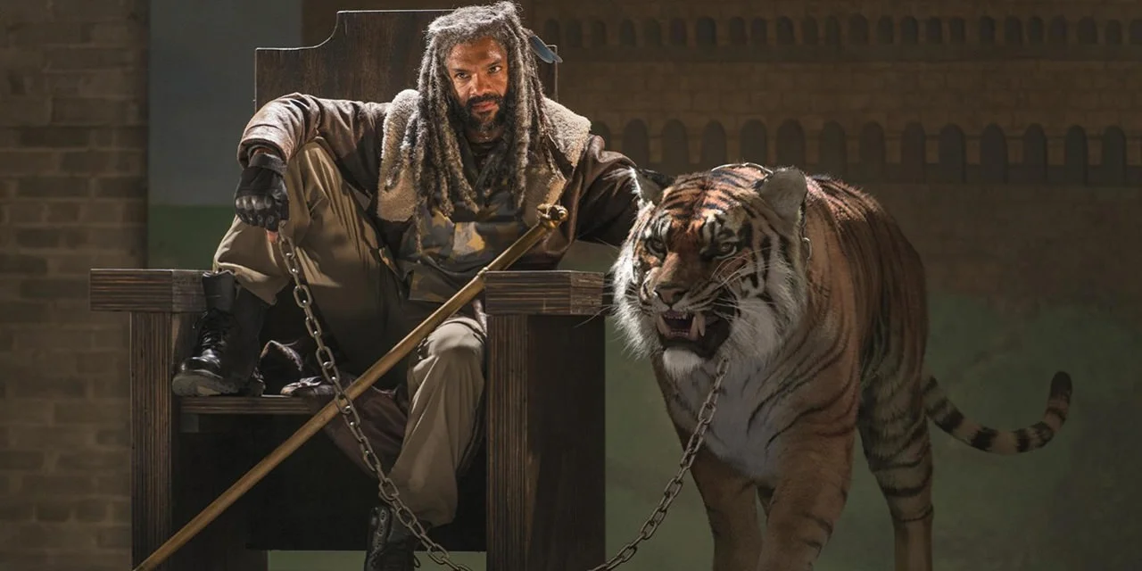 Khary Payton as Ezekiel with his tiger Shiva on The Walking Dead mini
