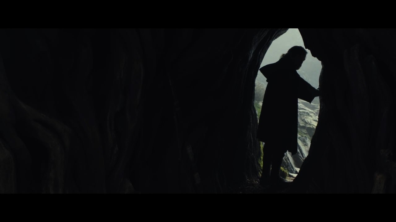 Luke Skywalker átáll a Sötét oldalra Az utolsó Jedikben?