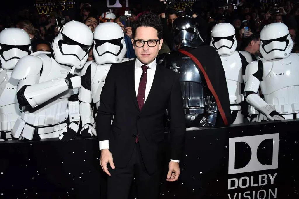 Ordibálásig fajult a vita J.J. Abrams és a Disney között a Skywalker kora filmezése alatt, amiért a Disney többször is megvágta a filmet 6 jj abrams star wars mini