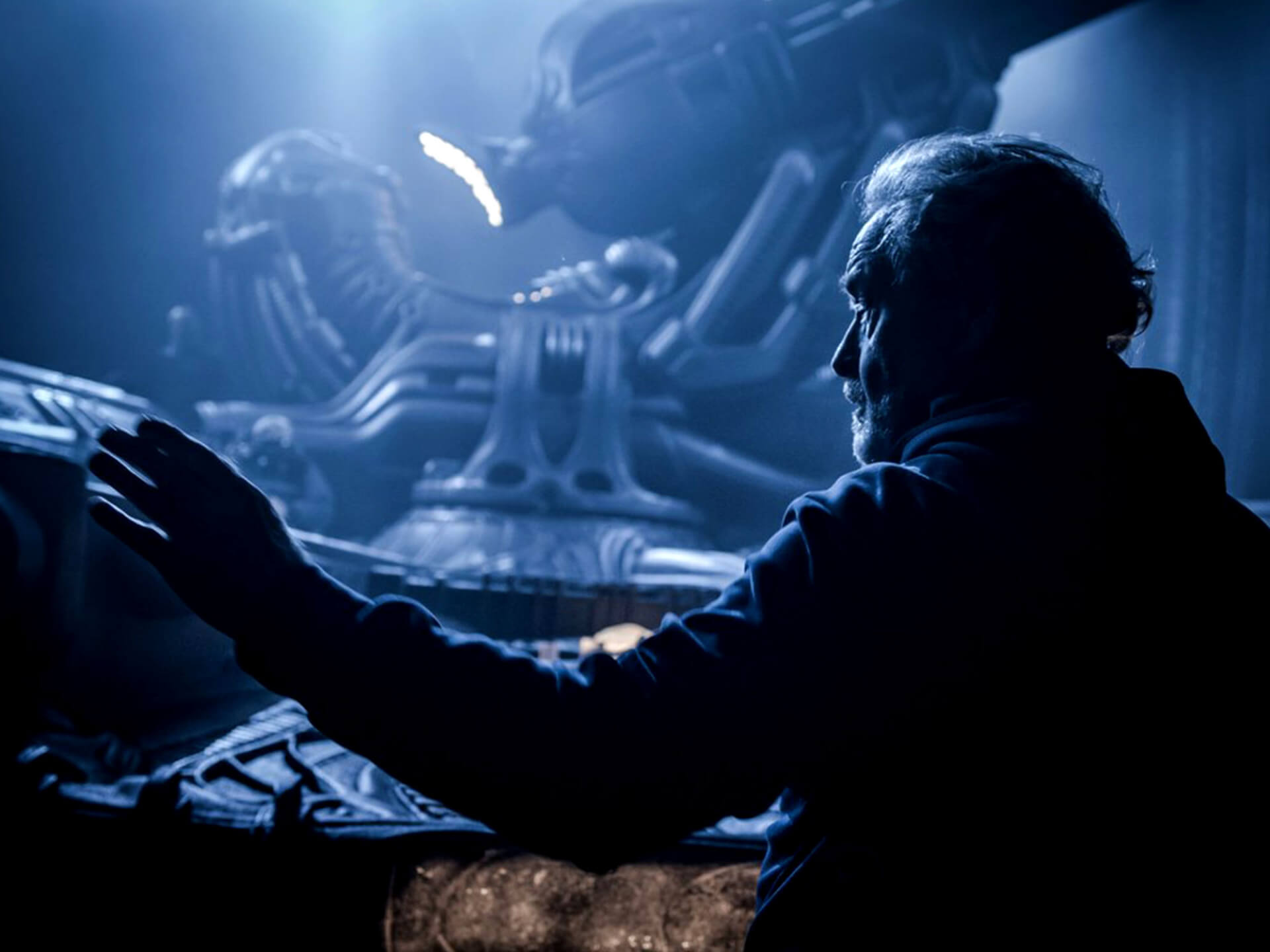 Ridley Scott megerősítette, hogy új Alien-filmen dolgozik, de nem a Prometheus és a Covenant folytatásán