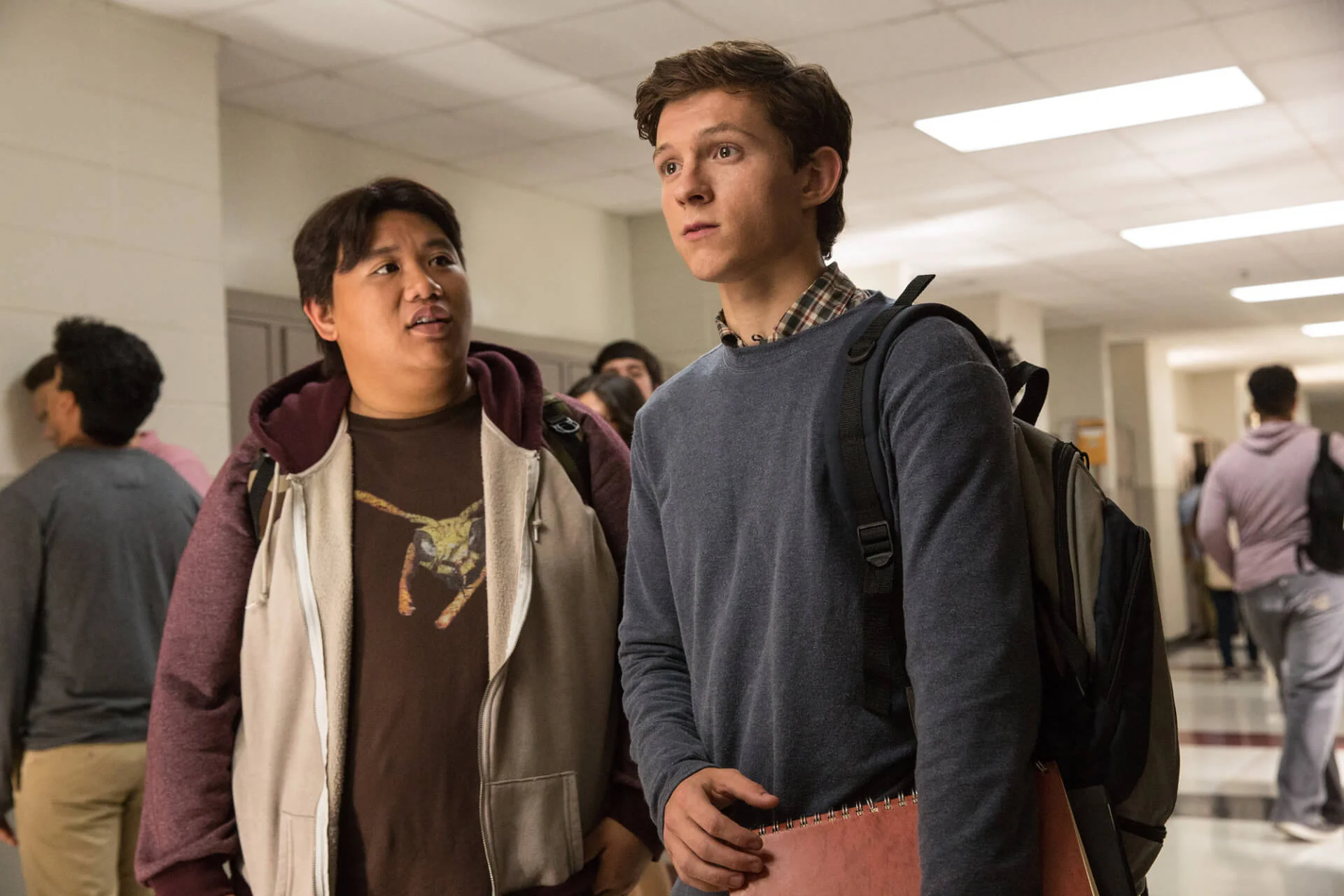 A Pókember: Nincs hazaút kulisszák mögötti képei megerősítik, hogy Peter Parker visszaül az iskolapadba