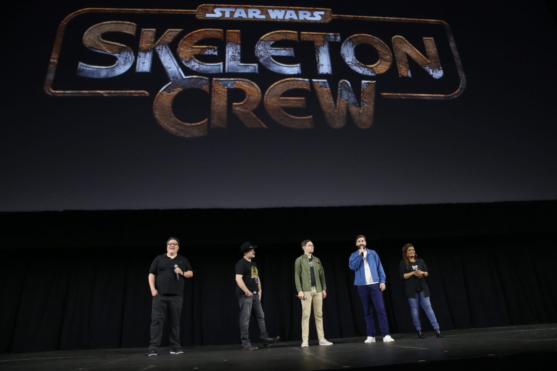 [D23] Megmutatták Jude Law karakterét a Star Wars: Skeleton Crew című sorozatból
