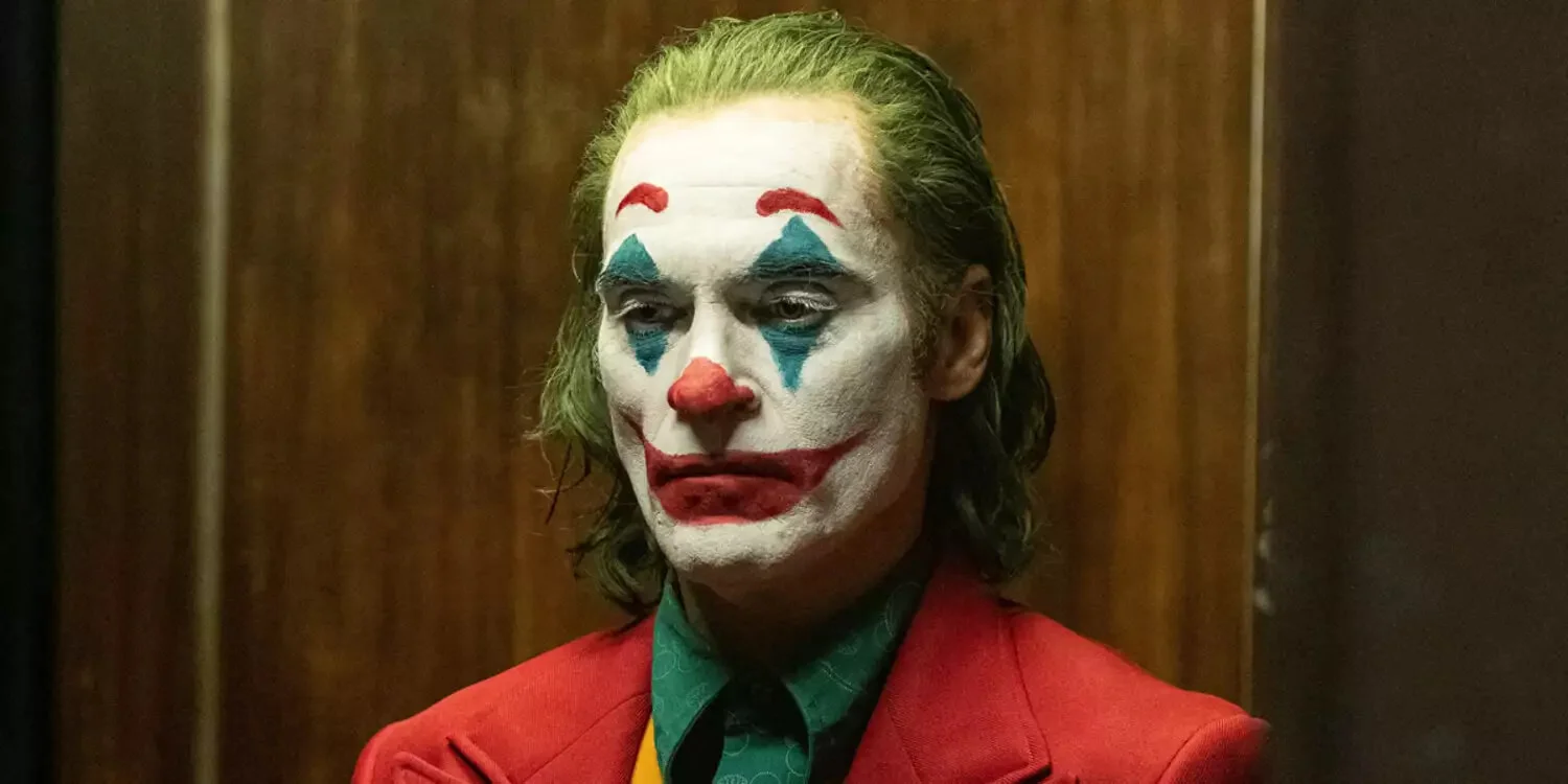 A Joker: Folie à deux forgatási fotóján kiszúrhatjuk Batman egy másik klasszikus gonosztevőjét