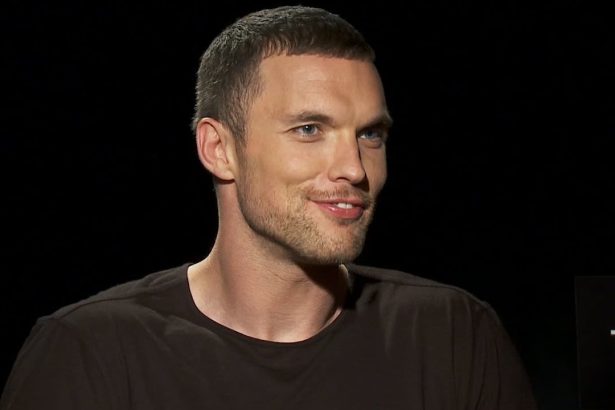 Ed Skrein mini