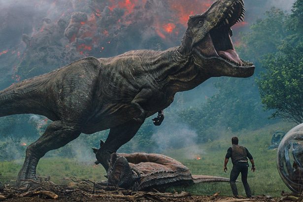Jurassic World Fallen Kingdom Volcano and T Rex mini