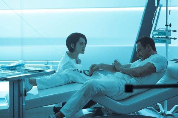 MV5BNmMyZmY5M2UtM2EzZS00ZTczLWFlYjktNDFhNmQ3ODdiNzdmXkEyXkFqcGdeQXVyNDAyODU1Njc@. V1 mini