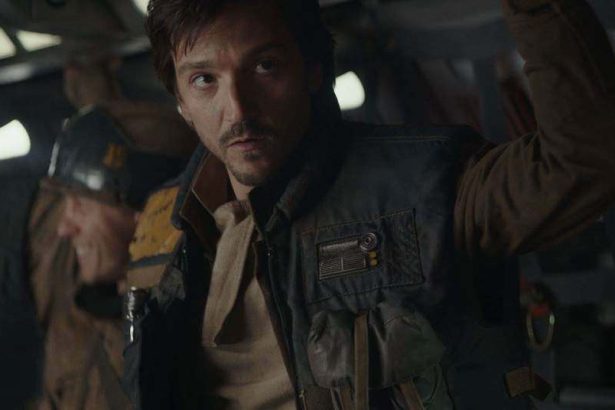 Rogue One A Star Wars Story Diego Luna as Cassia 3 mini