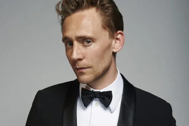 Tom Hiddleston Wallpapers HD 02