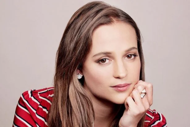 alicia vikander free wallpaper