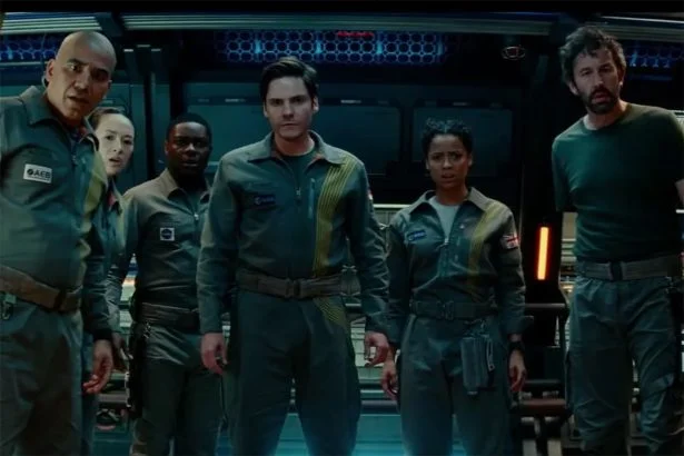 cloverfield the paradox mini
