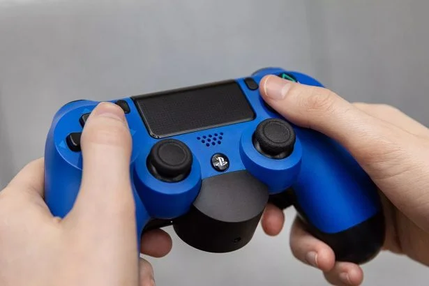 jbareham 200108 ply0989 ps4 controller 0124.0