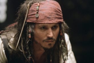 Jerry Bruckheimer elismerte, hogy megpróbálták megölni Johnny Depp karakterét A Karib-tenger kalózaiban, de "nem működött 20 A Karib-tenger kalózai