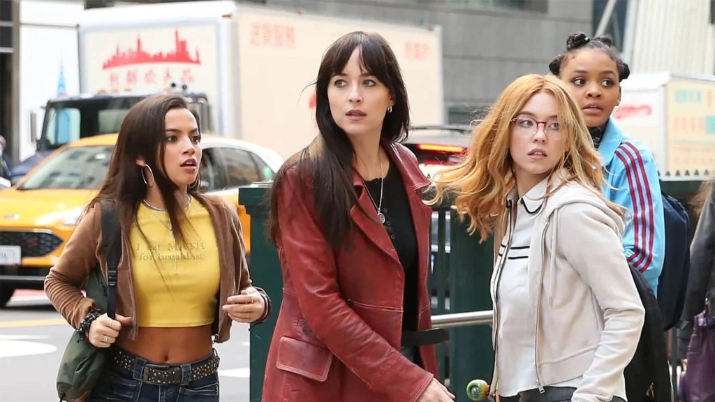 „Nem az én hibám volt” – Dakota Johnson elmondta, mi ment félre a Madame Webnél 12 Madame Web