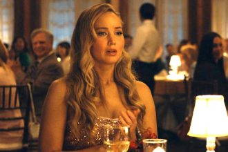 Jennifer Lawrence újra összeáll a Barátnőt felveszünk rendezőjével az Apple romantikus vígjátékához 16 No Hard Feelings