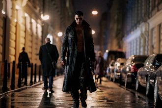 Bill Skarsgård főszereplésével befutott A holló készülő új adaptációjának az első előzetese 22 A holló