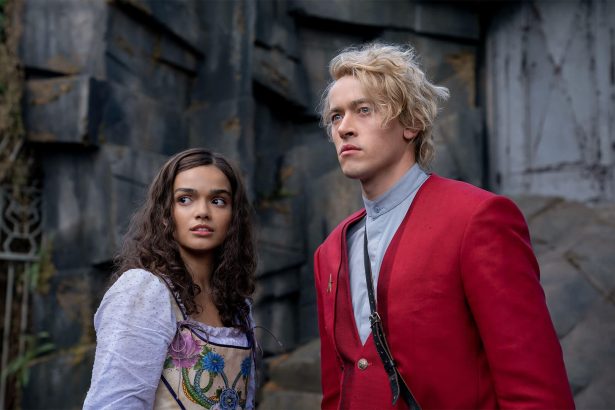 Az éhezők viadala: Énekesmadarak és kígyók balladája