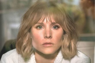 ws thewoman 220301 095357