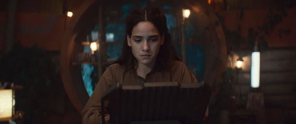 Lelombozta a rajongókat Tony Gilroy: tisztázta az Andor fináléjának legrejtélyesebb pillanatát 12 Andor