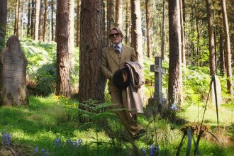 Tőrbe ejtve: Ébredj fel, halott ember