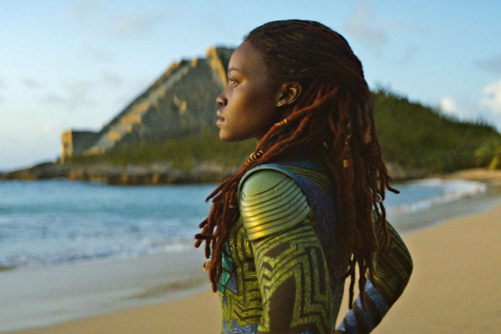 Christopher Nolan megerősítette: Lupita Nyong'o kettős szerepet játszik az Odüsszeiában 14 Fekete Párduc: Vakanda, légy áldott!