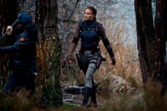 Új, fantasztikus külsővel tűnt fel Sophie Turner Lara Croftként a Tomb Raider forgatásán 18 Tomb Raider