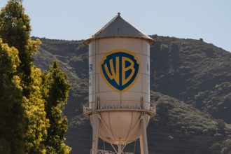 A Warner Bros. kikosarazta a Paramountot, de nyitva hagyott egy kiskaput 18 Warner Bros. Discovery