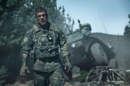 Alan Ritchson a War Machine forgatásán élete legdurvább kihívásával nézett szembe 32 War Machine