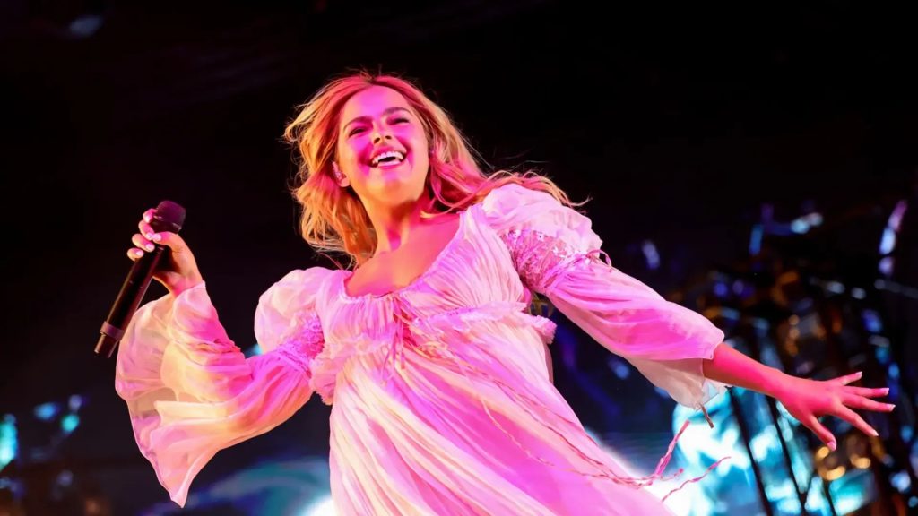 Britney Spears előtt tiszteleg Addison Rae Argentínában 12 Addison Rae