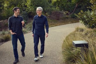 John Ternus vezetésével vághat bele az Apple az újabb világmegváltásba 25 John Ternus, Tim Cook