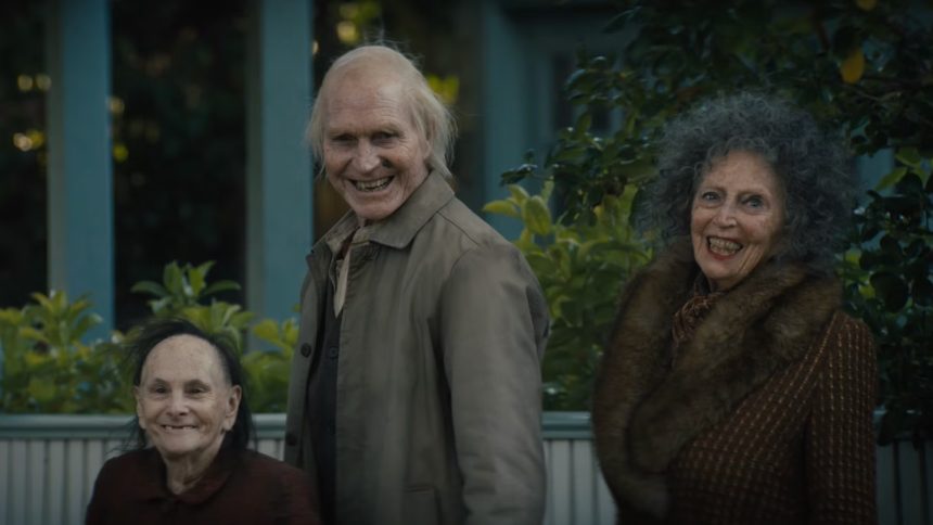 Megérkezett az Insidious: Köztünk járnak végső előzetese – Amelia Eve és Lin Shaye újabb szörnyűséggel néz szembe a Távolban 12 Insidious: Out of the Further