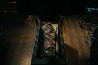 Sokkolta a nézőket a Lee Cronin: A múmia 24 Lee Cronin's The Mummy
