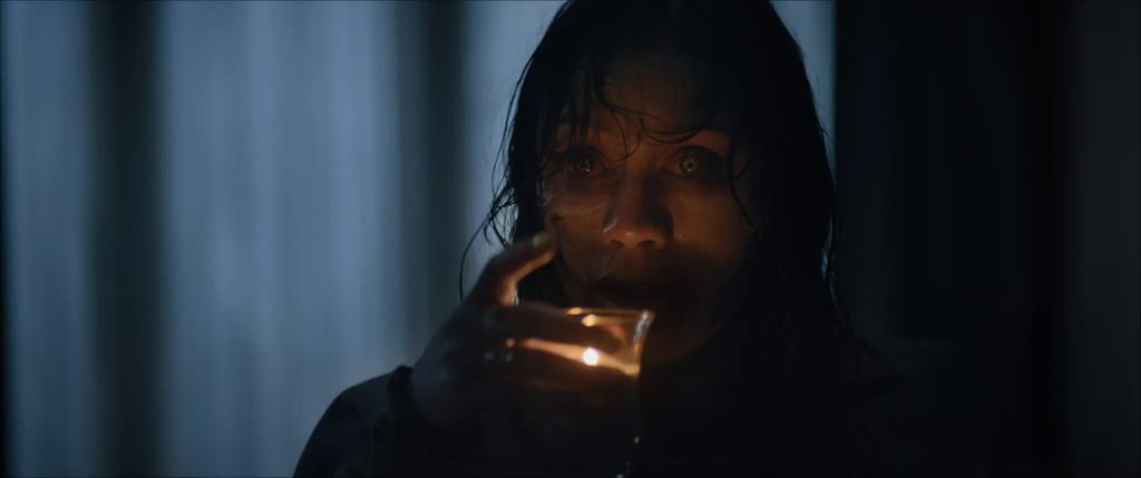 Gonosz halott: Égj! - Kritika 15 Evil Dead Burn