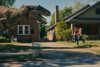 Dinoszauruszok lepik el a kertvárost: megérkezett Az Oak Street vége borzongató előzetese 22 The End of Oak Street