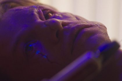 Hivatalosan is R-kategóriás besorolást kapott az Agyagpofa a súlyos erőszak meg a meztelenség miatt 30 Clayface