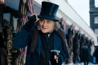 Johnny Depp visszatért, hogy megküzdjön a karácsony szellemeivel az Ebenezer előzetesében 19 Ebenezer