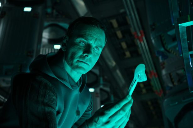 Ridley Scott az Alien: Covenant folytatásán dolgozik, amely Michael Fassbender Davidjére fókuszál majd 14 Alien: Covenant