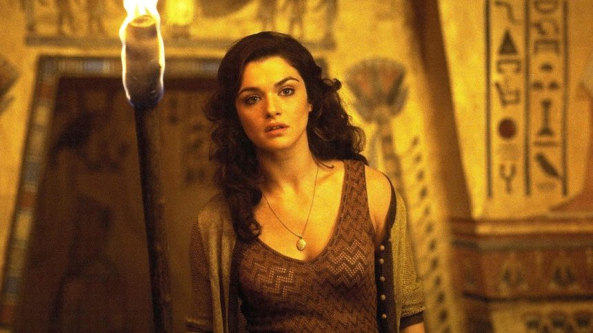 A múmia 4. forgatási fotóin először tűnt fel Rachel Weisz Evelyn O’Connell szerepében 11 The Mummy