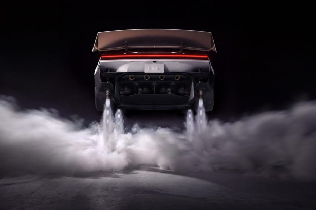 A Tesla Roadster fejjel lefelé száguldott, repült, és kevesebb mint egy másodperc alatt elérte a 100 km/órát 51 Tesla Roadster